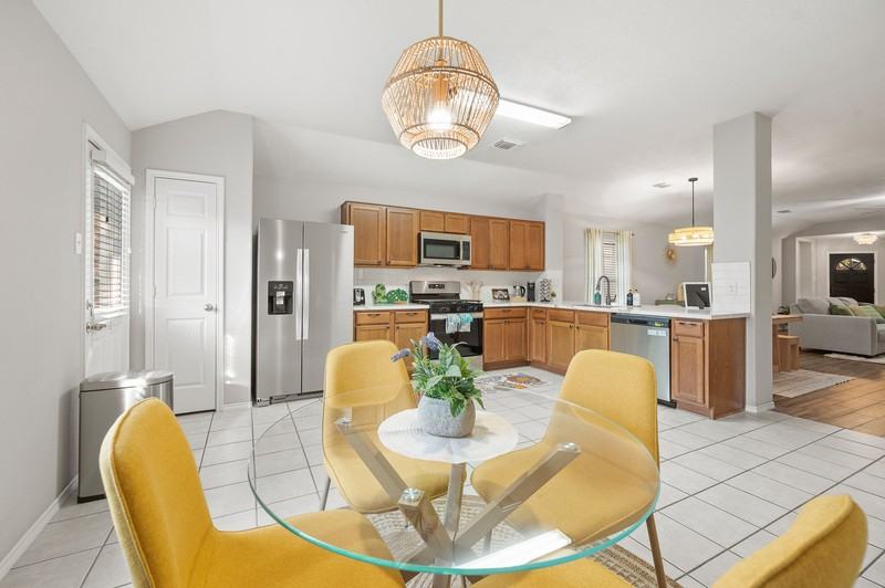 22211 Bellow Glen Dr - Photo 5 of 20