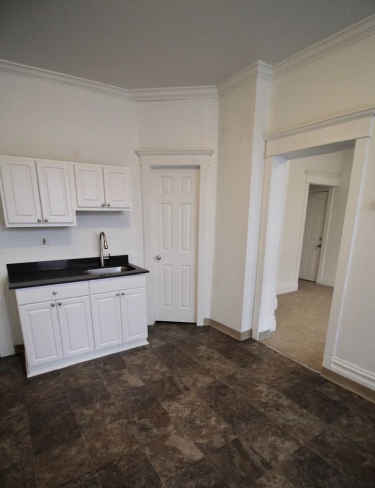 Camdon - 1 Bedroom - Central District - Vintage Charm - Photo 7 of 20