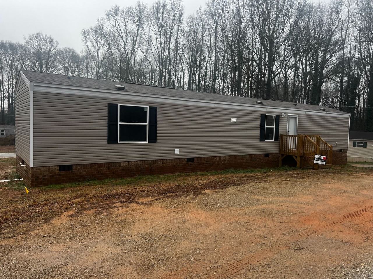 Shady Circle - Photo 3 of 44