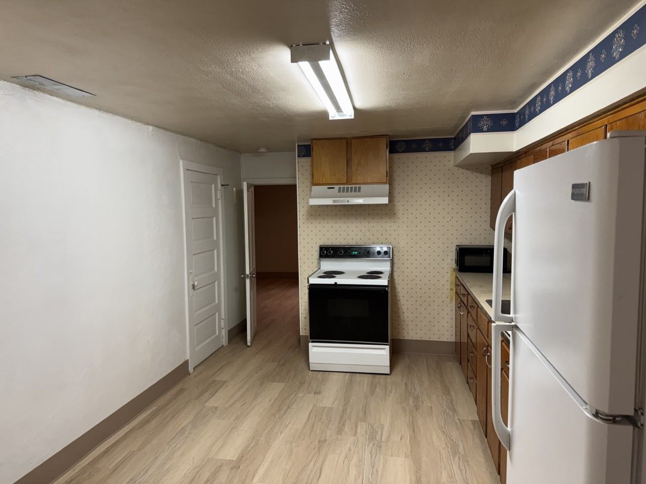 1919 North Chestnut Street #B - Photo 7 of 17