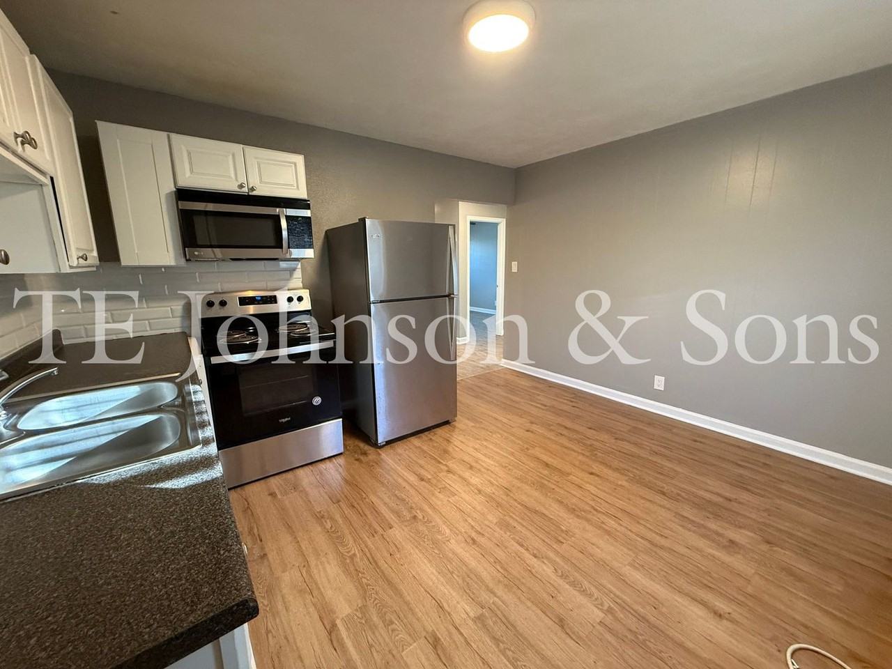 820 W 7th St - Photo 5 of 22