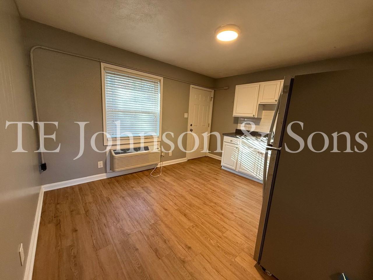 820 W 7th St - Photo 6 of 22