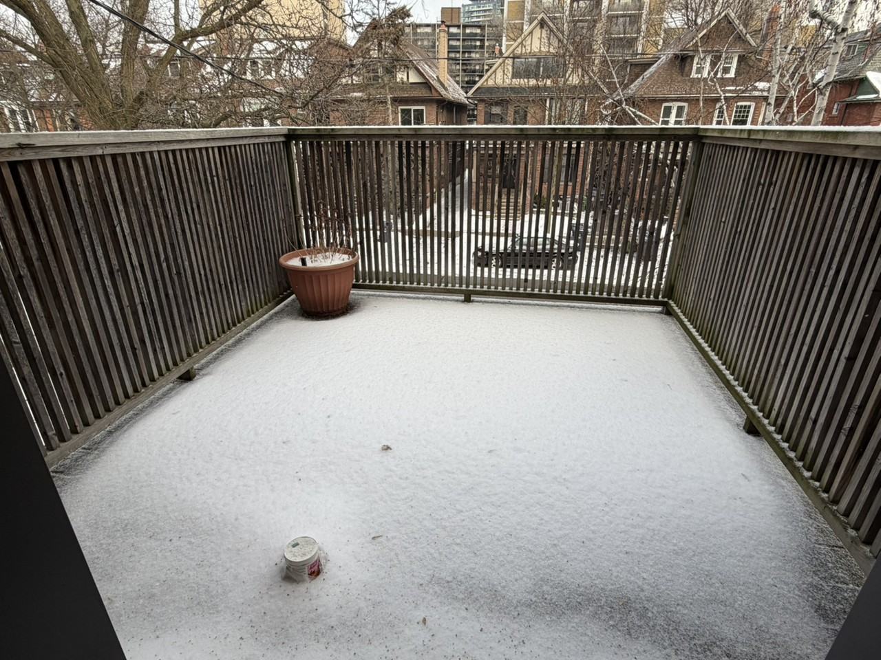 626 Huron St - Photo 7 of 10