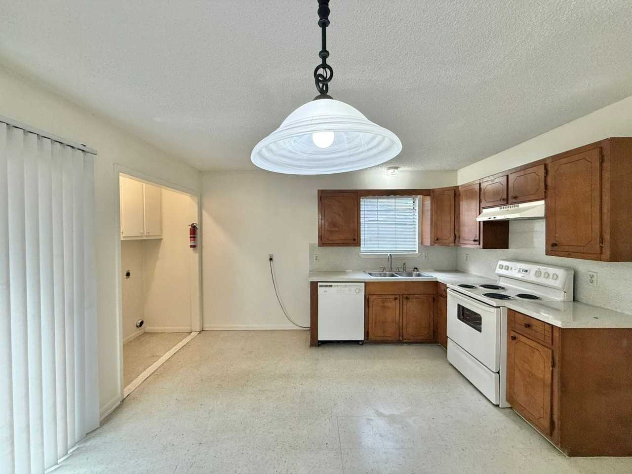 1708 Alpine Rd #C1 - Photo 6 of 15