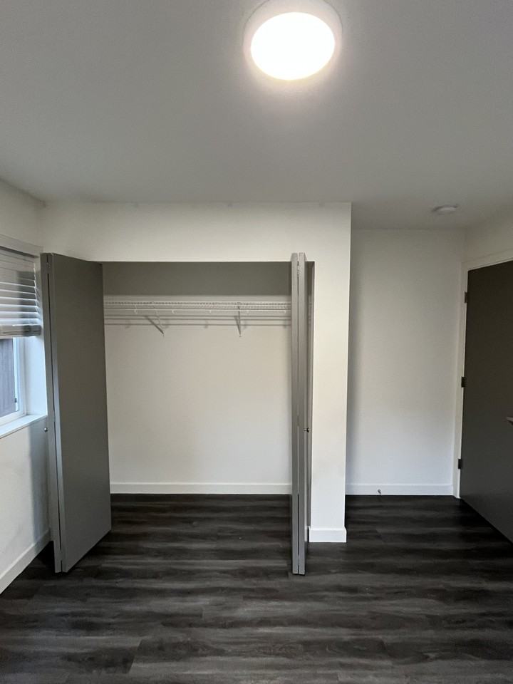 5222 Brooklyn Avenue Northeast - Photo 5 of 17