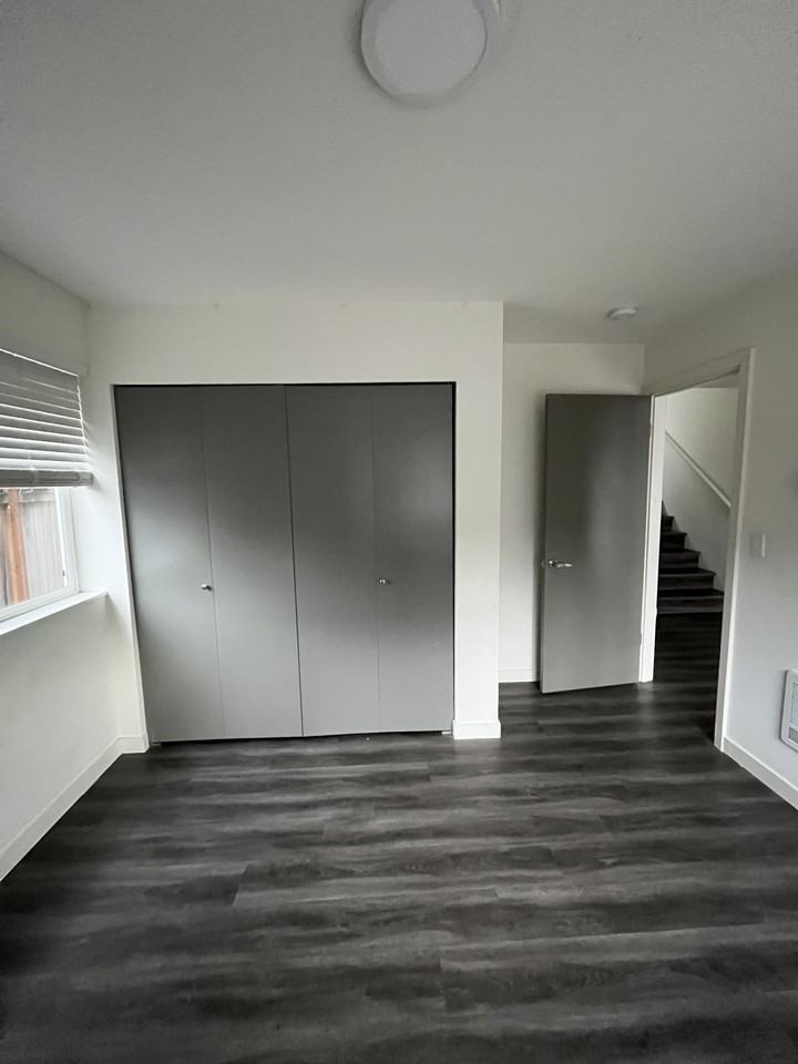 5222 Brooklyn Avenue Northeast - Photo 3 of 17