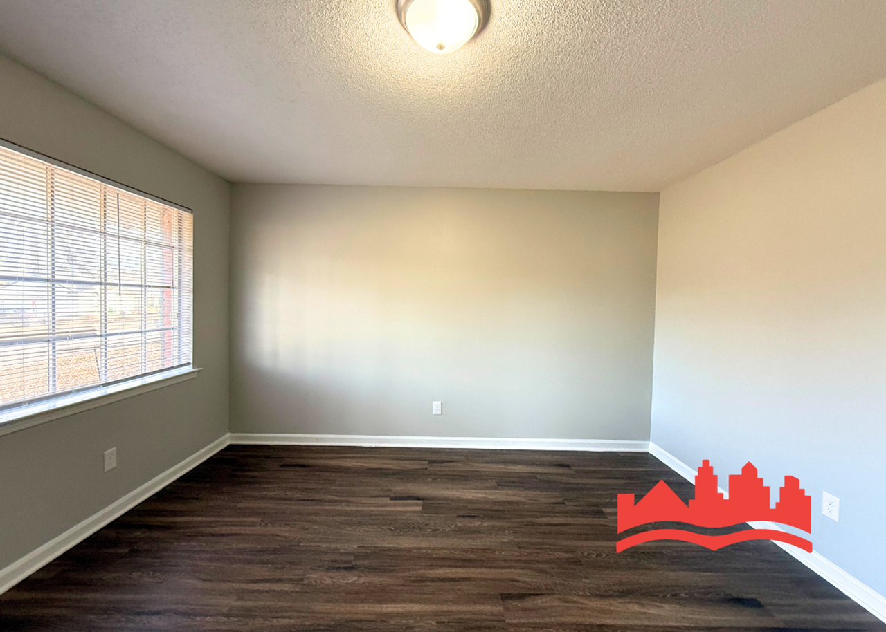 4061 Mossville St - Photo 5 of 15