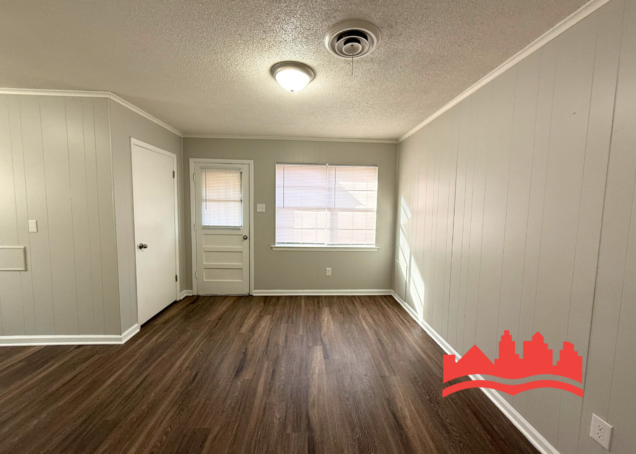 4061 Mossville St - Photo 7 of 15