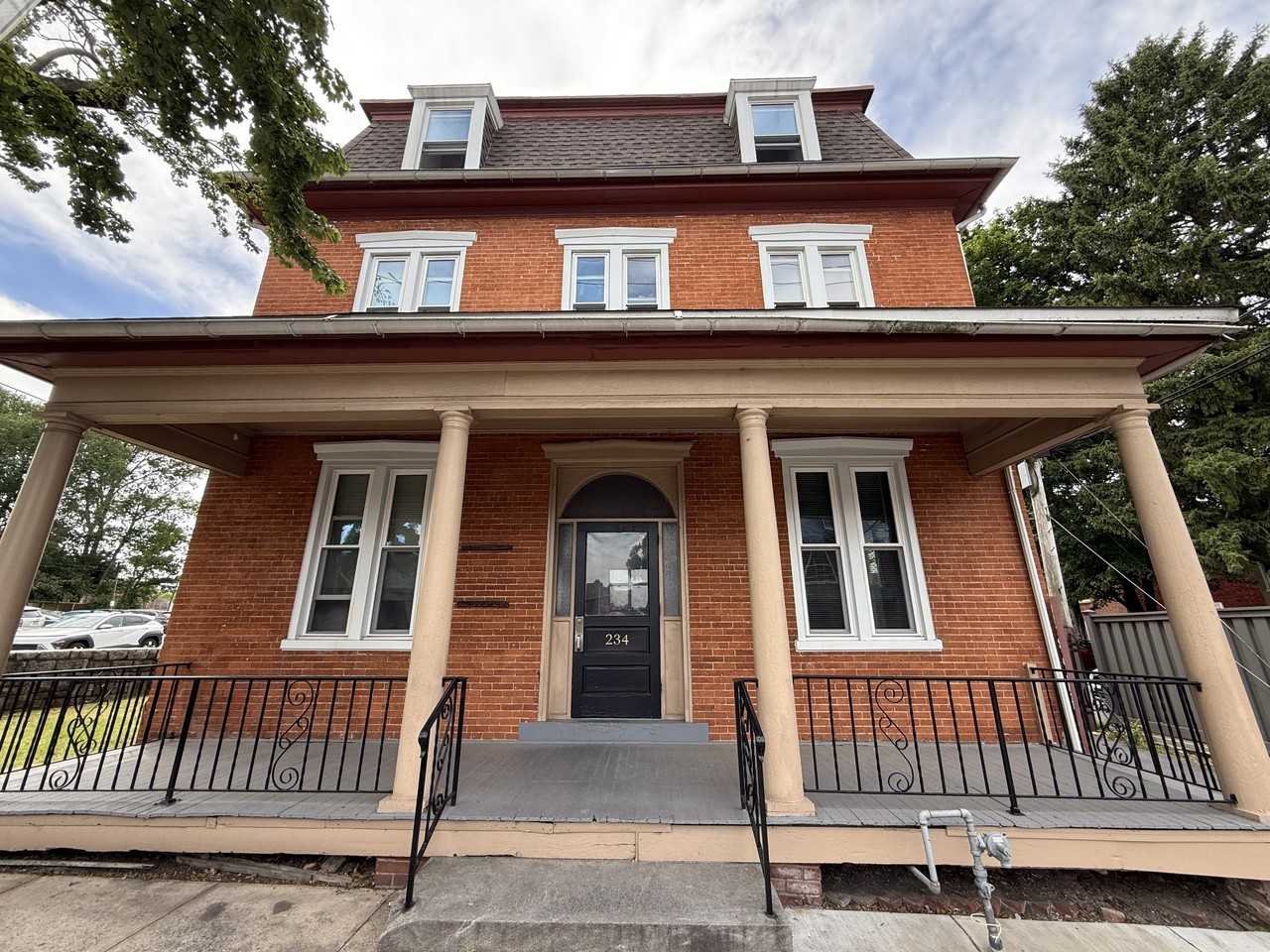 234 North Lime Street - Photo 2 of 18