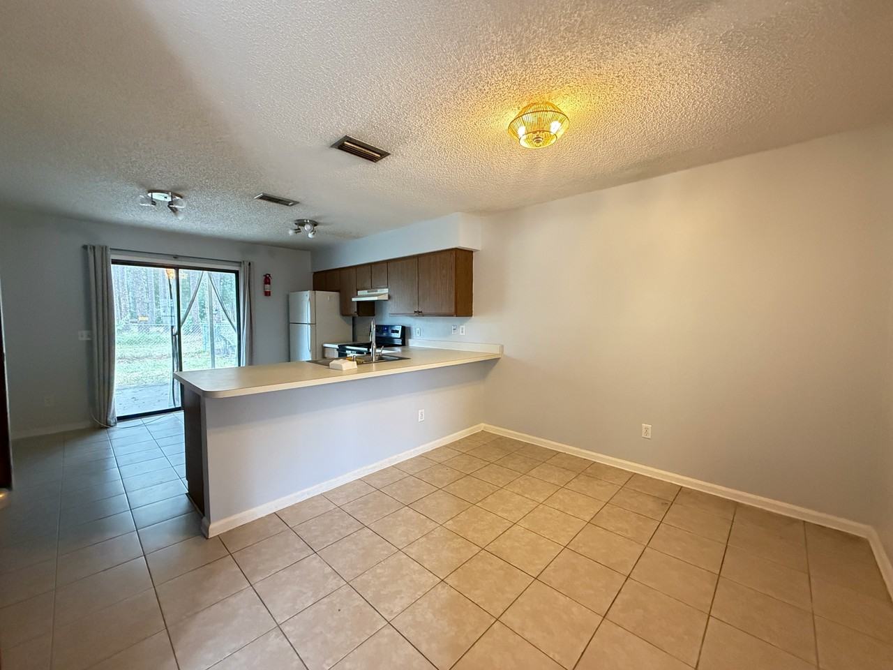 5201 Denaud Court - Photo 7 of 10