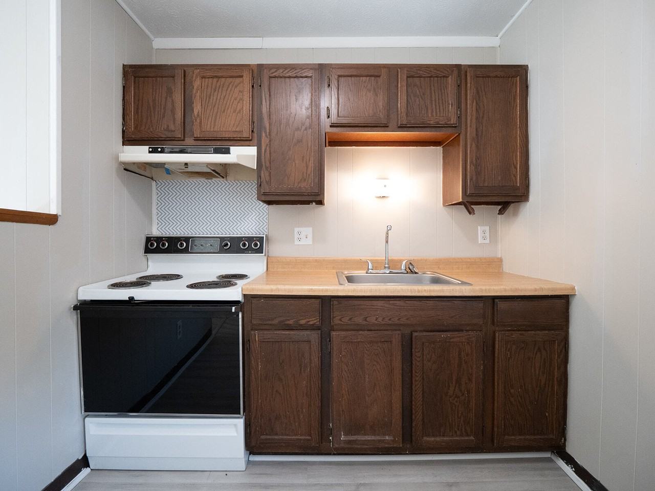 7360 Perry Street - Photo 7 of 12