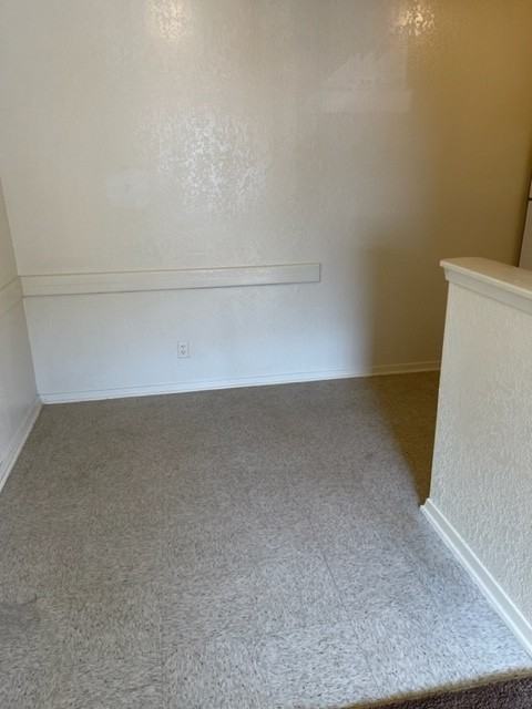 CAMPUS COURT - Photo 2 of 4