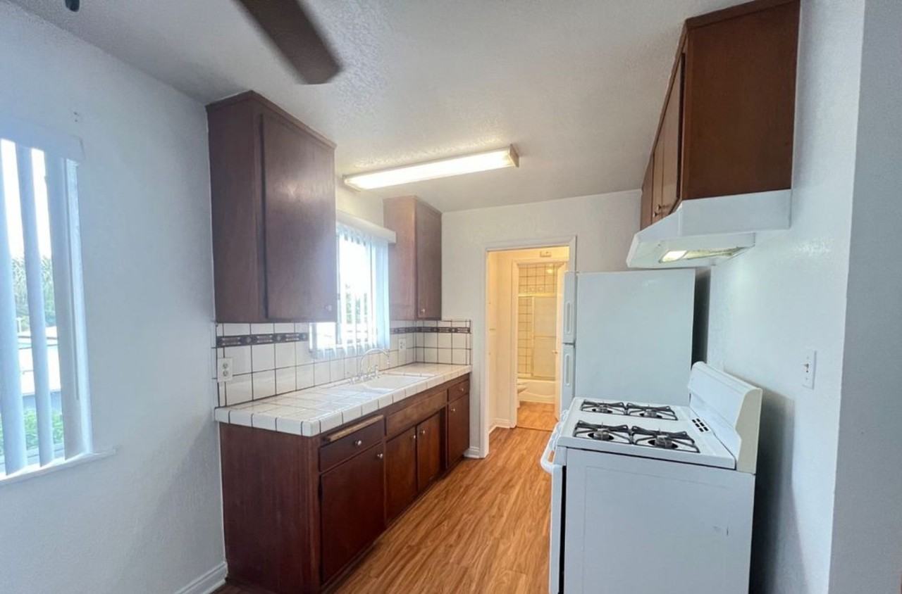 2596 Jefferson Street - Photo 2 of 7