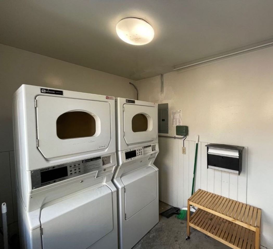 2596 Jefferson Street - Photo 6 of 7