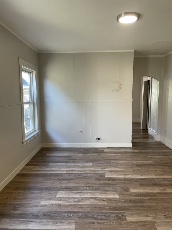 181-183-185 Beech - Photo 4 of 11