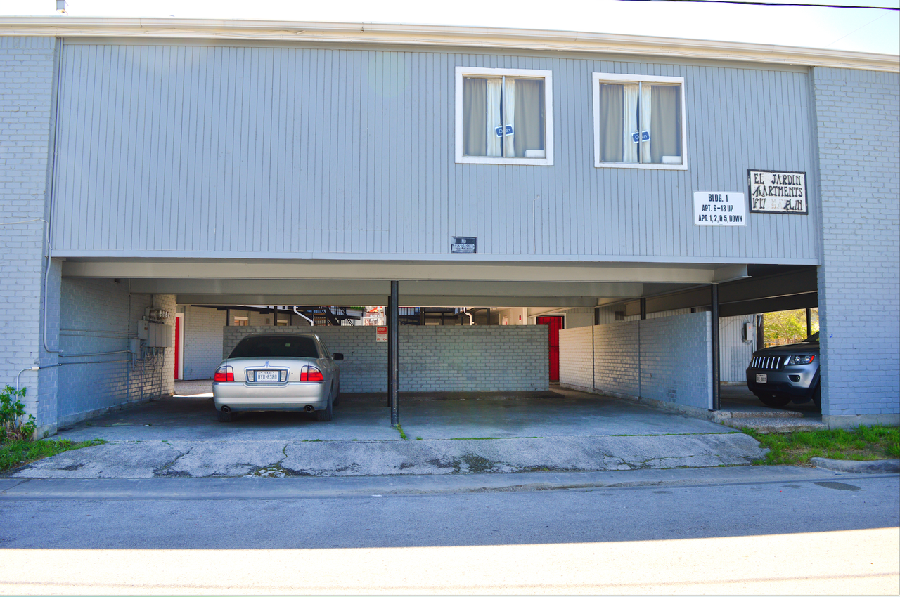 1617 Marlin - Photo 3 of 50