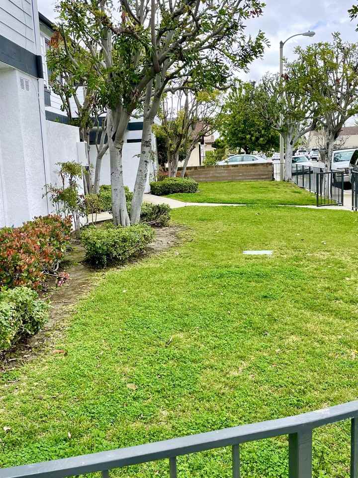 8601 Belmont Street - Photo 5 of 22