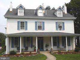 featured image of 11 E Mercer Ave