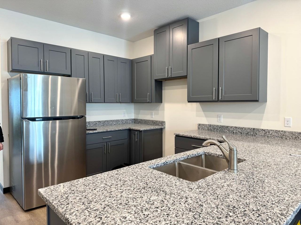 Liberty Villas Bldg. 02 - Photo 2 of 25