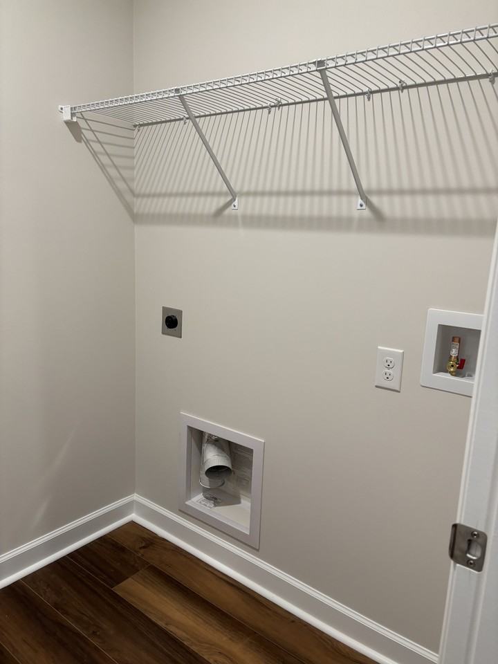 16574 Jamilynn Drive - Photo 2 of 9