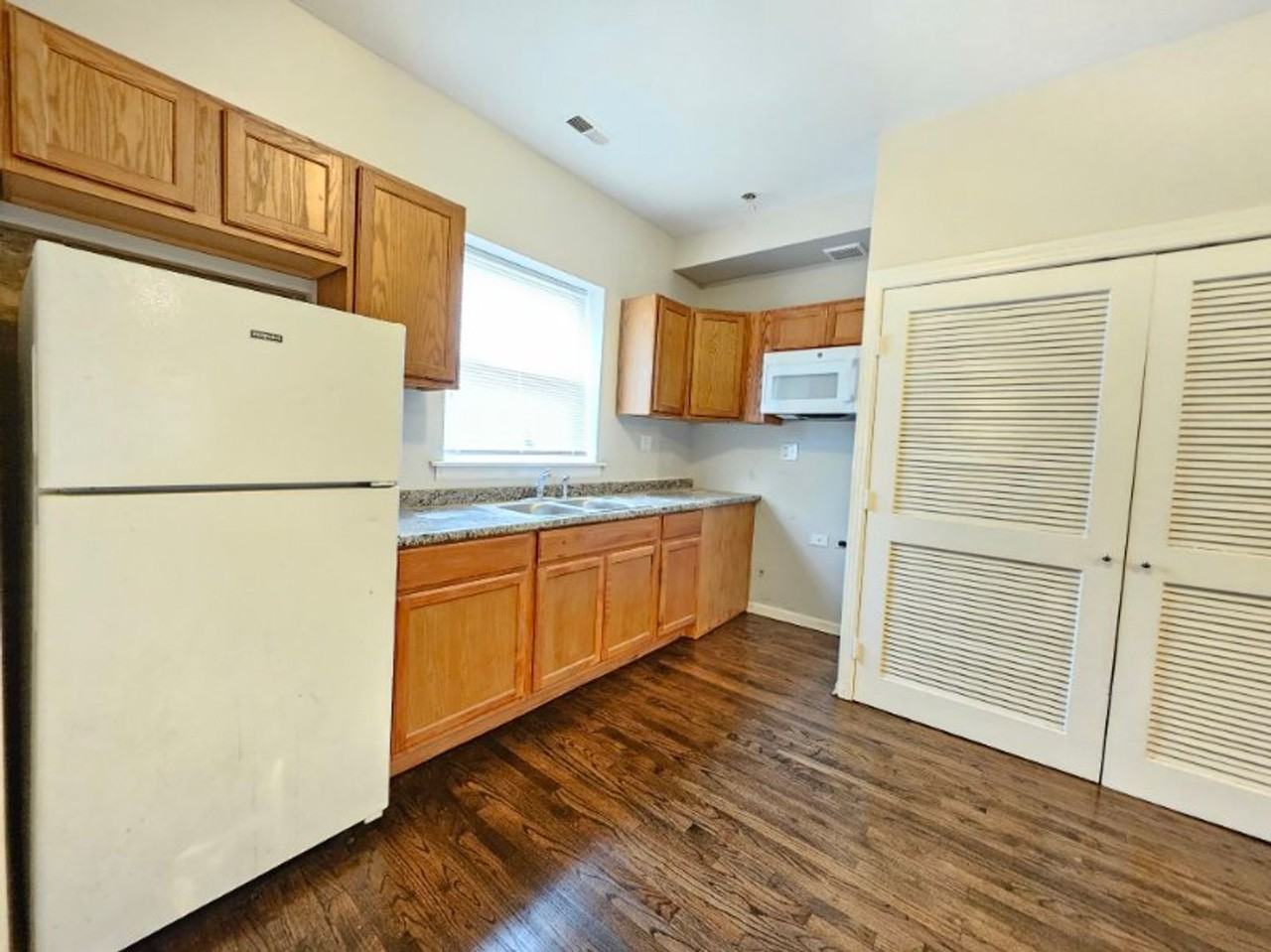 5550 W North - Photo 5 of 11