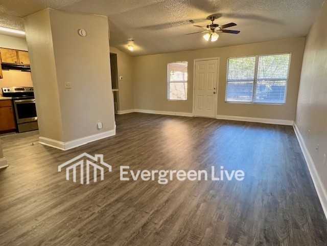 105 Pembroke Ct - Photo 3 of 18