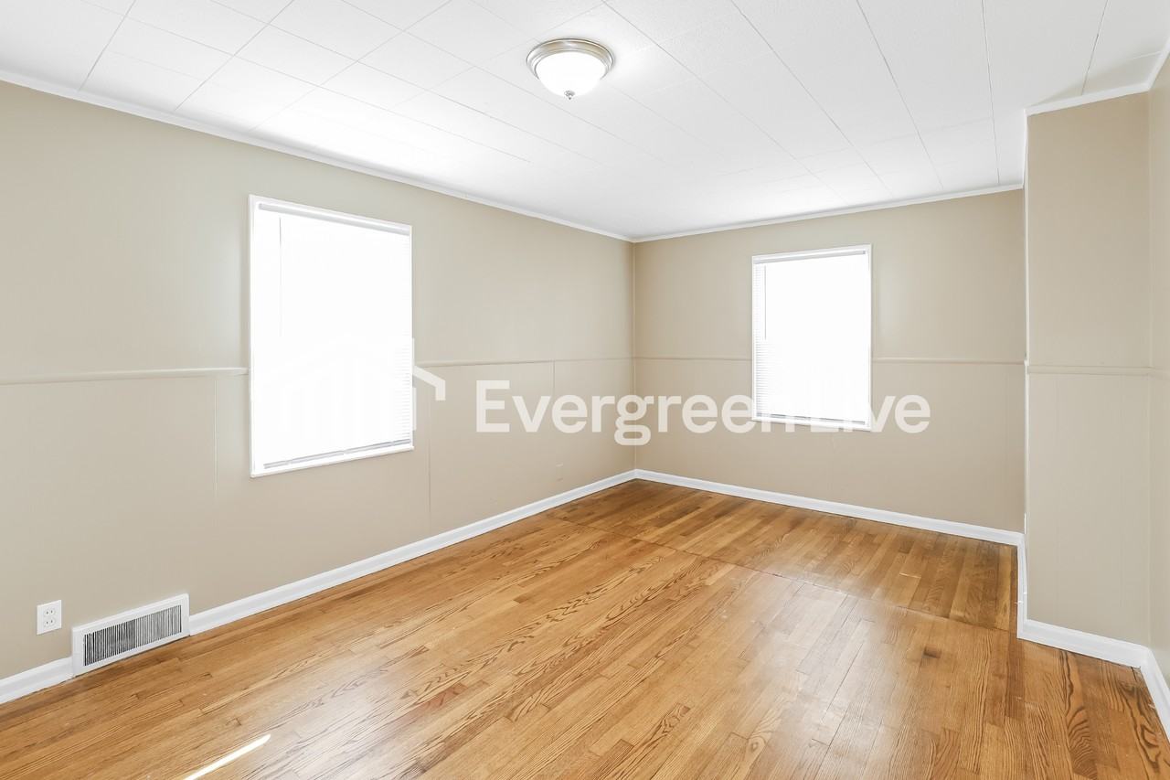 6701 Fairway Dr - Photo 6 of 15