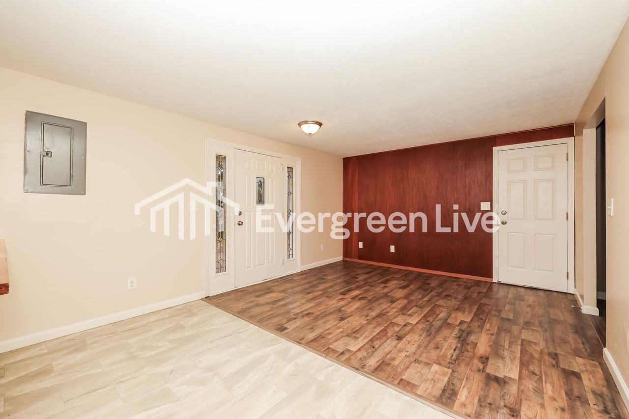 6660 Celestine St - Photo 5 of 15