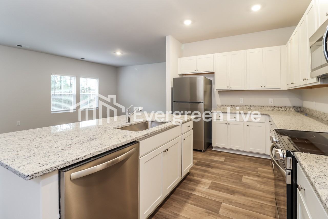 139 Barefoot Dr - Photo 6 of 15