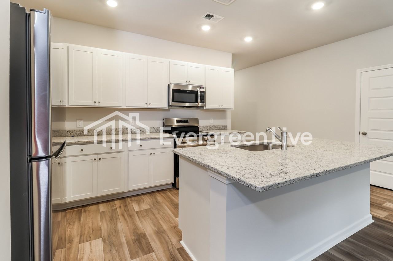 139 Barefoot Dr - Photo 7 of 15