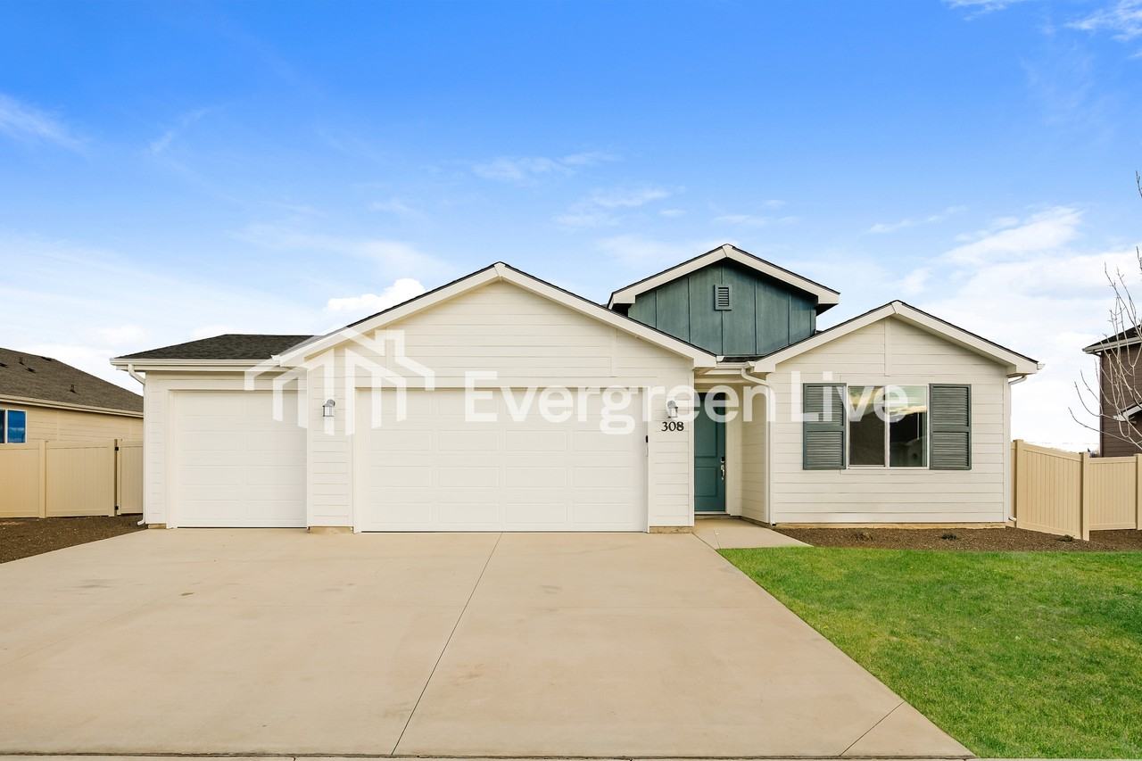 308 Ravello St - Photo 2 of 16