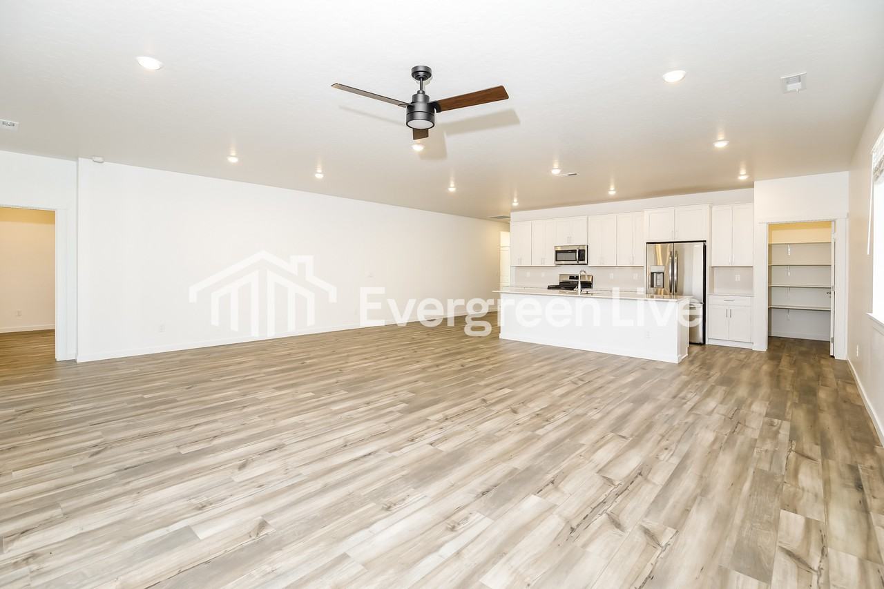 308 Ravello St - Photo 5 of 16