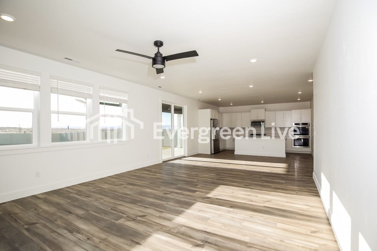 14359 Ripples Dr - Photo 3 of 16