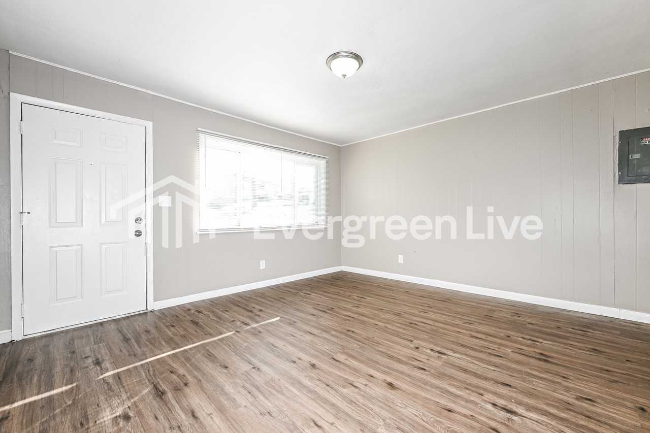 419 Ferdinand Dr - Photo 2 of 15