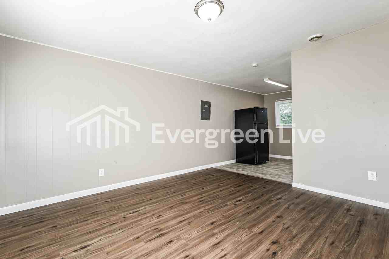 419 Ferdinand Dr - Photo 3 of 15