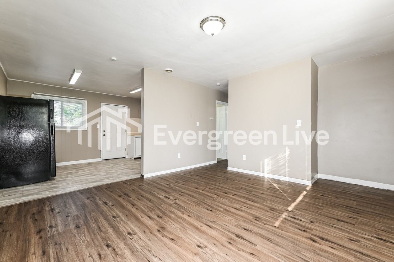 419 Ferdinand Dr - Photo 4 of 15