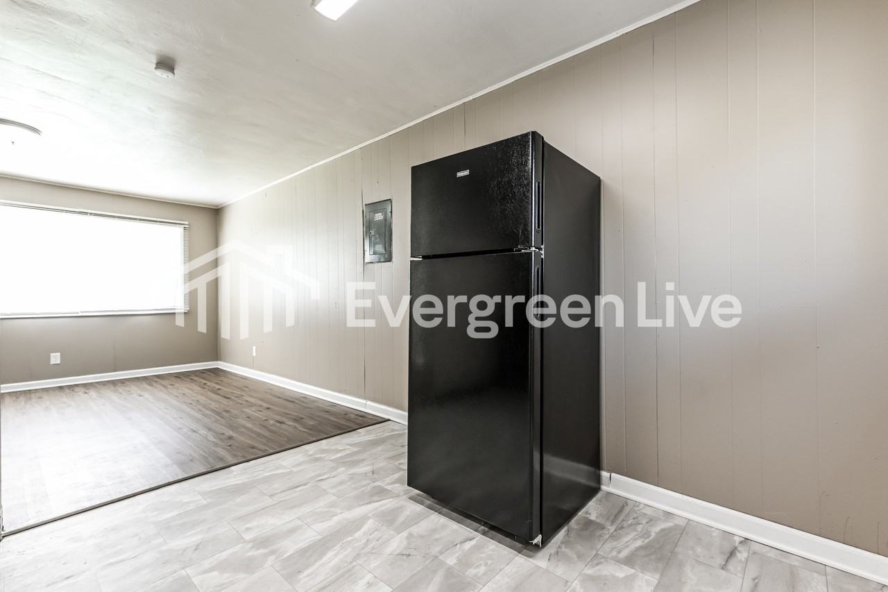 419 Ferdinand Dr - Photo 6 of 15