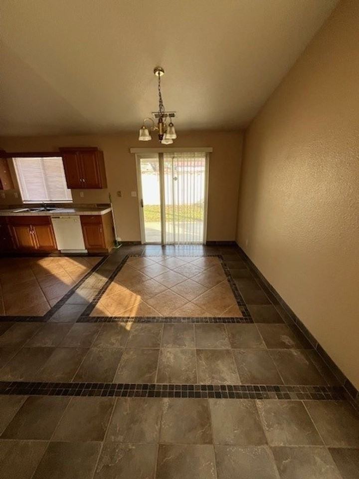 1938 E Country Ave - Photo 3 of 9