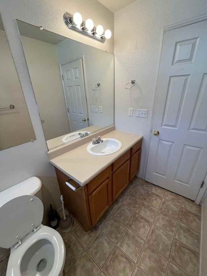 1938 E Country Ave - Photo 7 of 9