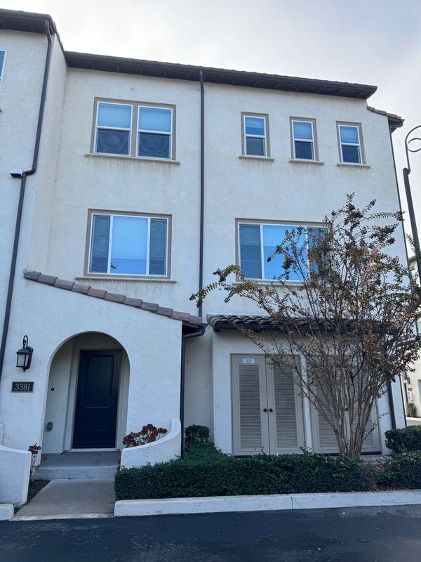 3381 Lynd Ave - Photo 4 of 8