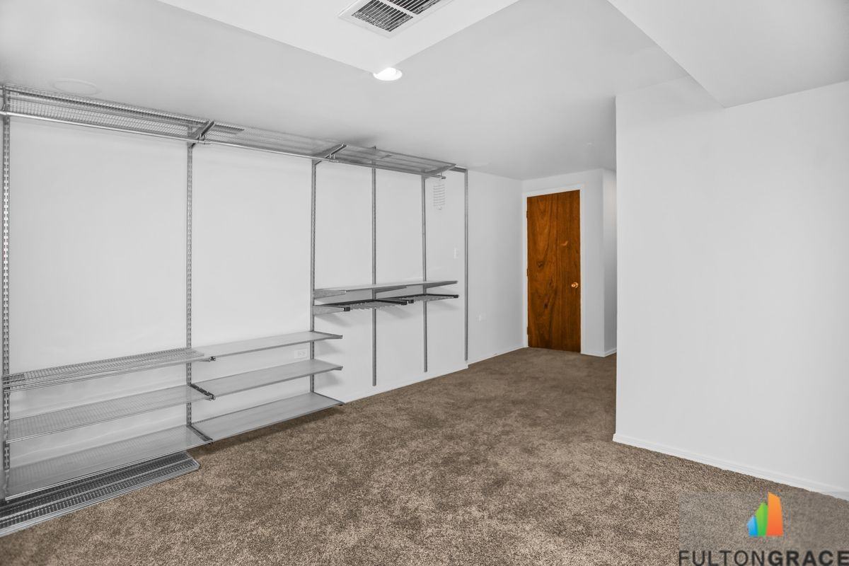 2744 W Warren Blvd - Photo 7 of 16