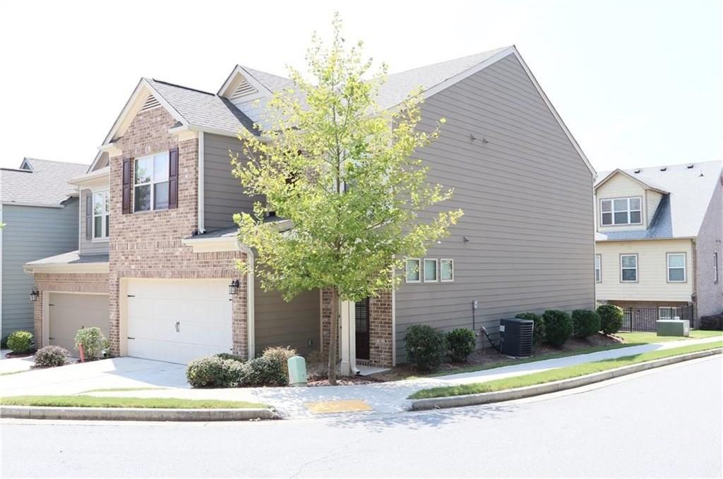 1044 Haley Woods Ln - Photo 2 of 28