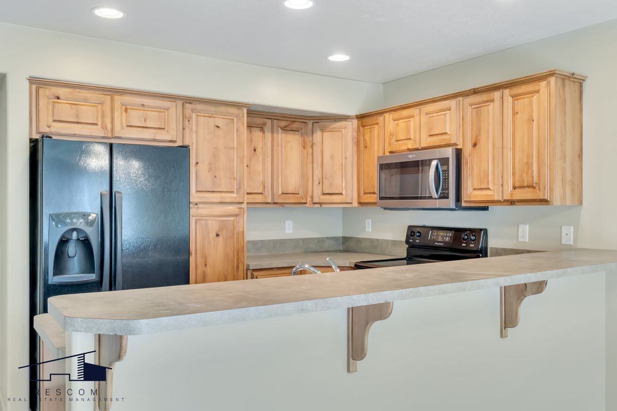 2042 Evans Cove Loop - Photo 3 of 17