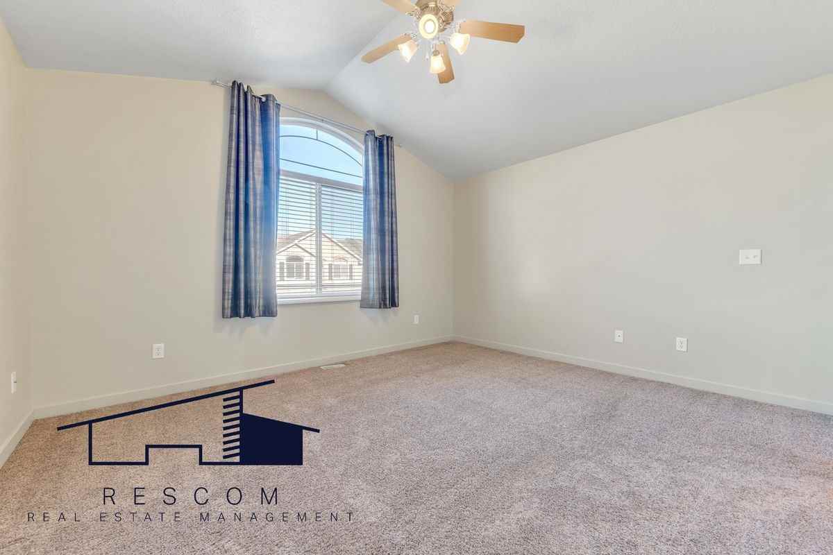 2042 Evans Cove Loop - Photo 7 of 17