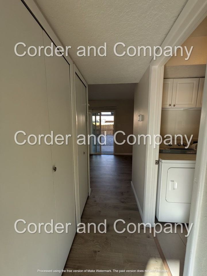 505 Circulo Floretta Nw - Photo 4 of 28