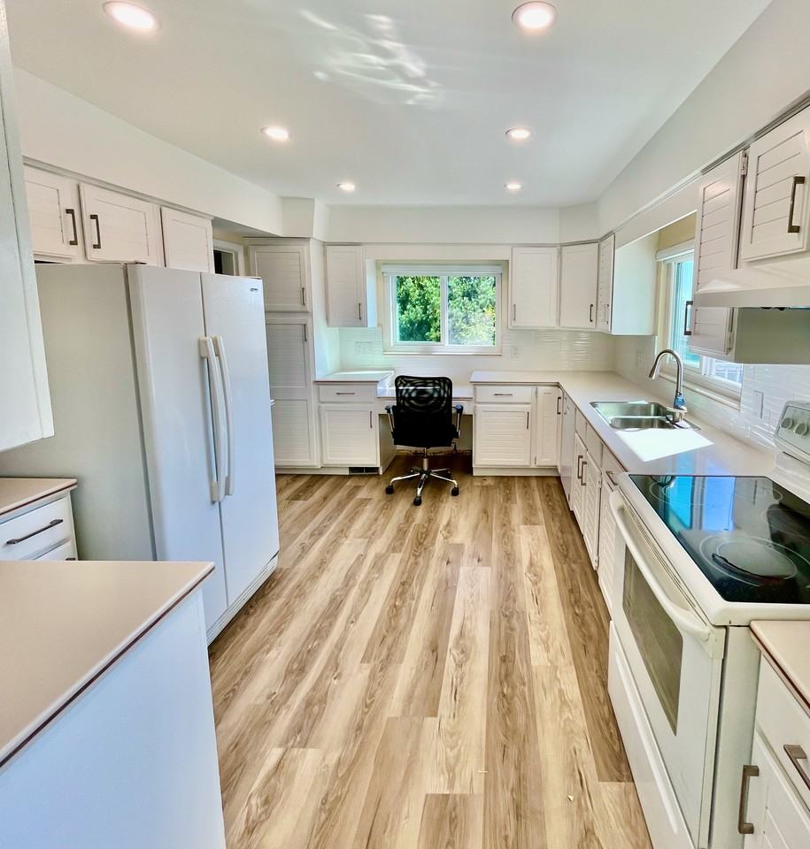 4861 Oxford Street - Photo 5 of 18