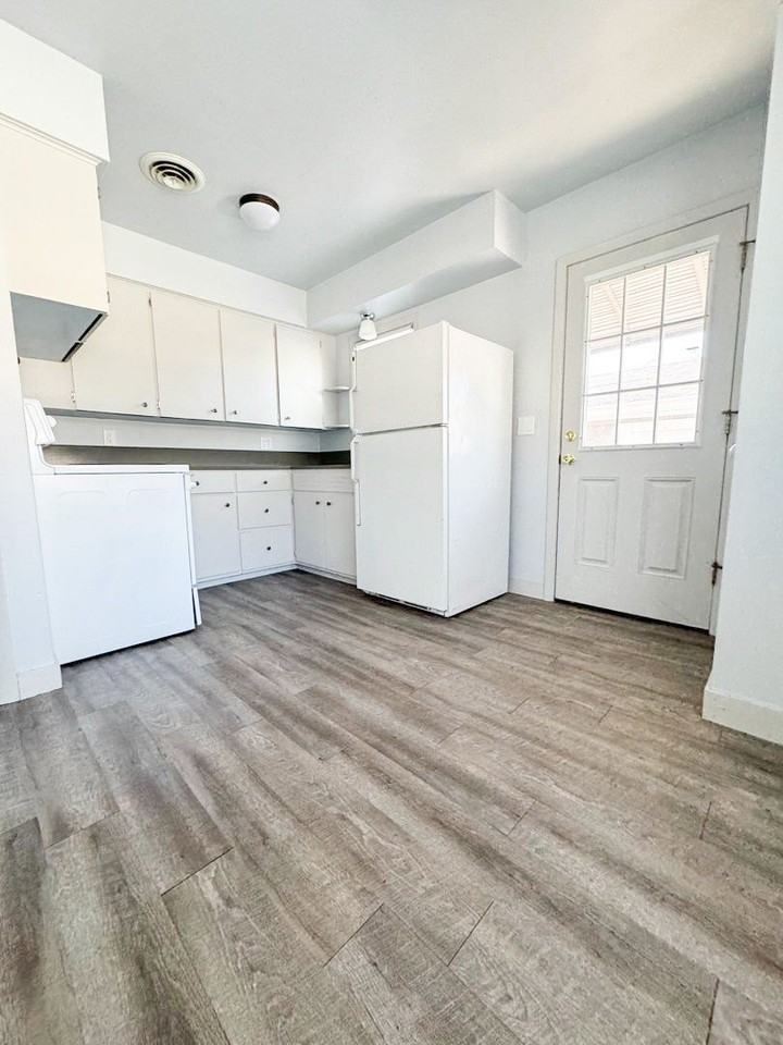 89 Elm St - Photo 3 of 24