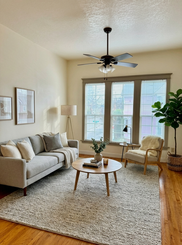 Harborview Apartments - Photo 4 of 19