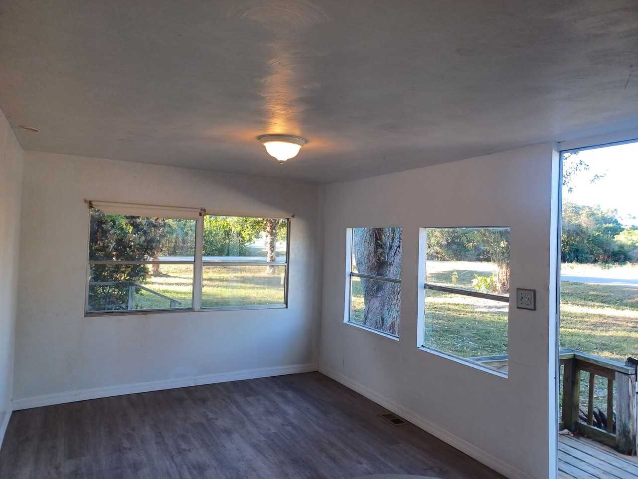 8305 McDaniel Dr - Photo 7 of 32