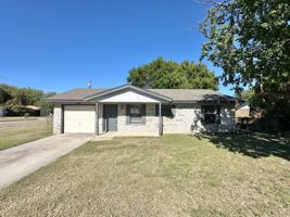 featured image of 2101 Spicewood Dr